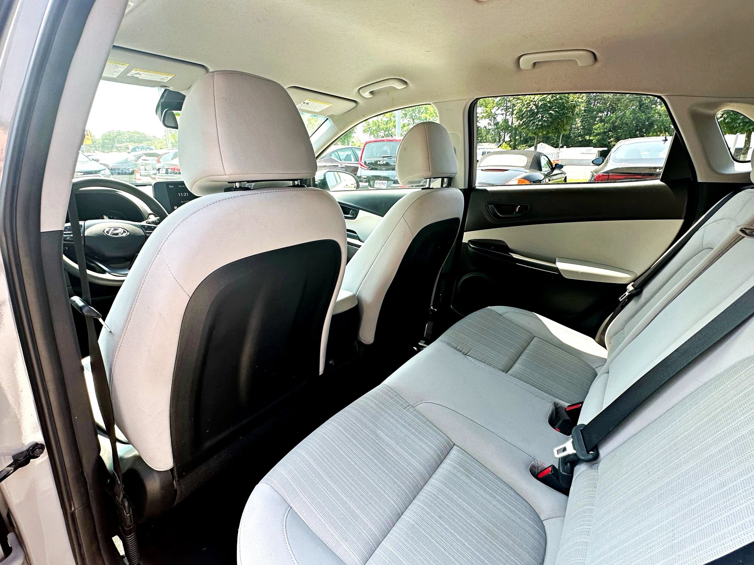 Used 2023 Hyundai Kona SEL w/ Cargo Package FWD image 15