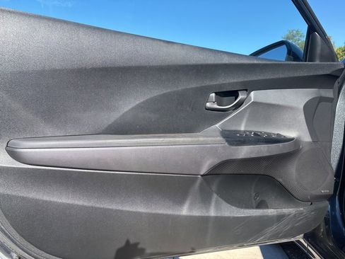 Used 2020 Hyundai Veloster 2.0 Premium image 35