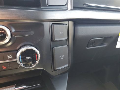 Used 2024 Ford F250 Lariat w/ Lariat Ultimate Package image 28