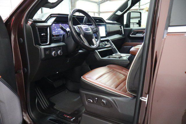 Used 2024 GMC Sierra 2500 Denali Ultimate AWD/4WD image 40