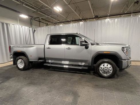 New 2026 GMC Sierra 3500 Denali w/ Denali Reserve Package image 5