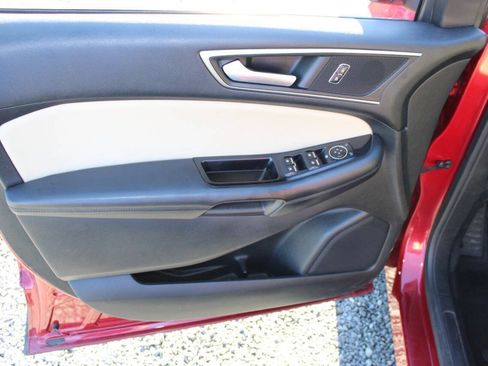 Used 2015 Ford Edge SEL w/ Equipment Group 201A AWD/4WD image 19