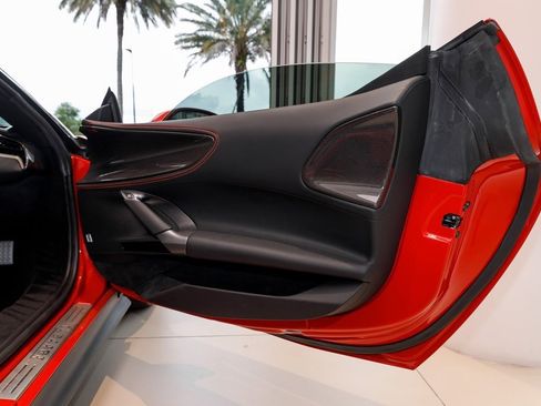 Used 2022 Ferrari SF90 Spider image 39