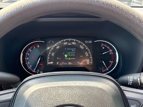 Used 2024 Toyota RAV4 XLE FWD image 18