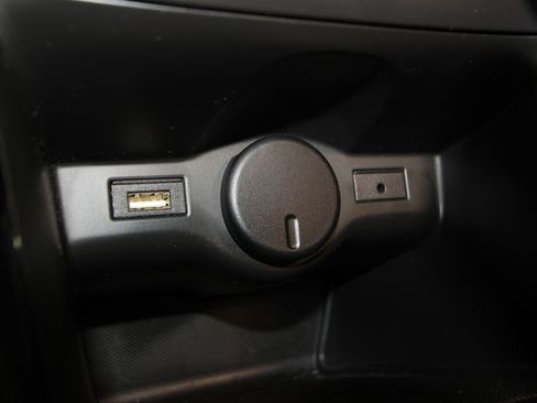 Used 2019 Buick Cascada Premium FWD image 17