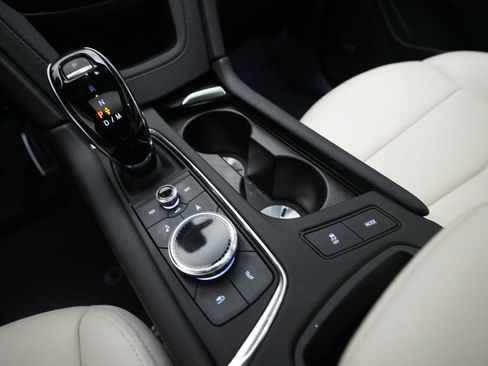 Used 2024 Cadillac XT5 Sportv AWD/4WD image 17
