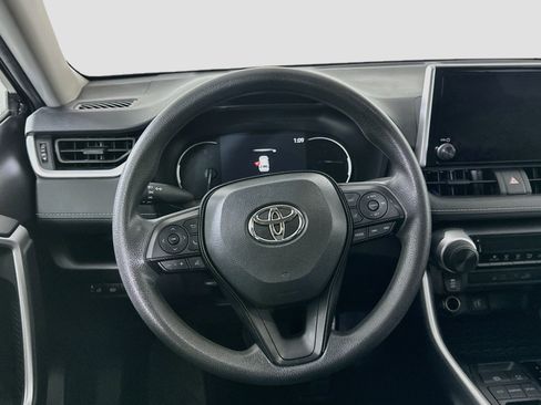 Used 2025 Toyota RAV4 LE FWD image 17