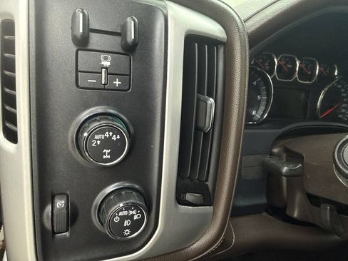 Used 2017 GMC Sierra 1500 SLT AWD/4WD image 35