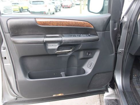 Used 2013 Nissan Armada Platinum image 20