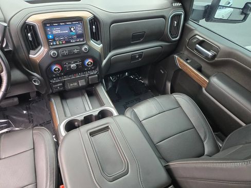 Used 2022 Chevrolet Silverado 2500 High Country w/ Z71 Off-Road Package AWD/4WD image 13