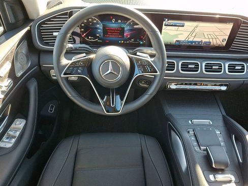 Certified 2026 Mercedes-Benz GLS 450 4MATIC image 12