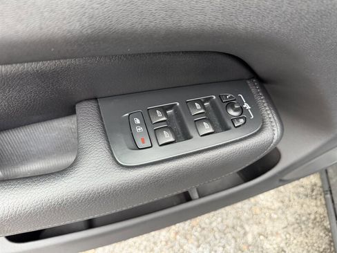 Used 2020 Volvo XC60 T5 Momentum image 16