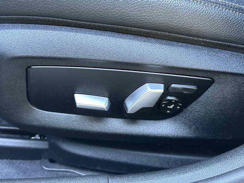 Used 2019 BMW 540i xDrive AWD/4WD image 15