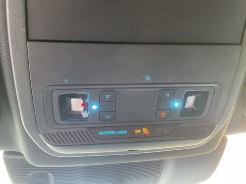 Certified 2020 Ford Explorer XLT w/ Equipment Group 202A image 31