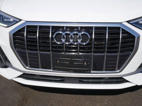 Used 2025 Audi Q3 2.0T Premium image 9