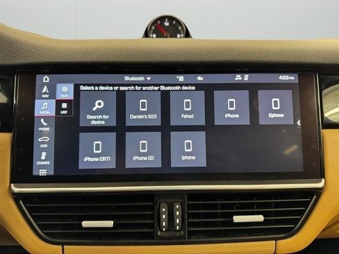 Used 2020 Porsche Cayenne AWD/4WD image 30