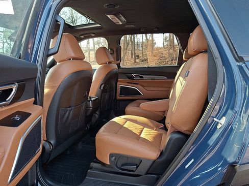 Used 2023 Kia Telluride EX X-Line AWD/4WD image 41