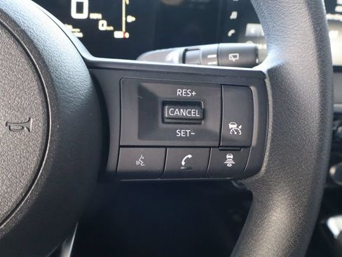 Used 2025 Nissan Kicks SV FWD image 25