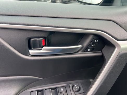 Used 2023 Toyota RAV4 XLE Premium image 26