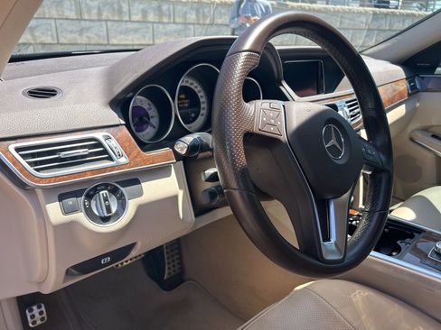 Used 2014 Mercedes-Benz E 350 4MATIC Sedan image 7