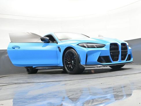 Used 2025 BMW M4 CS AWD/4WD image 39
