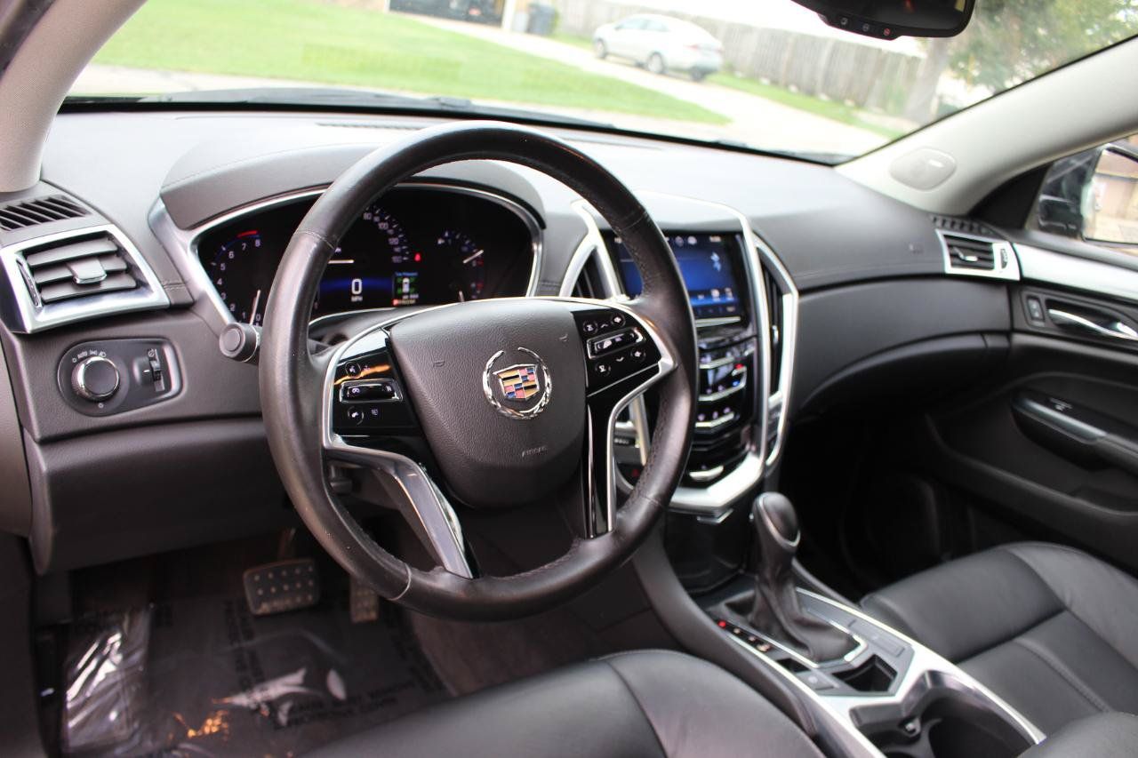 Used 2015 Cadillac SRX FWD image 16