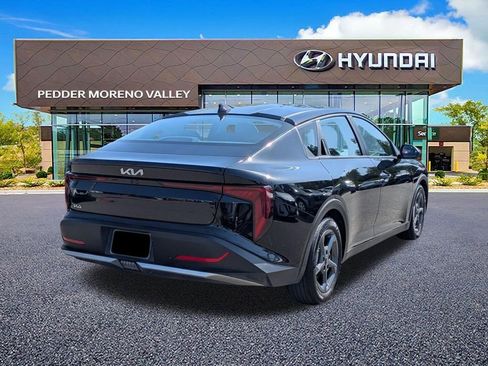 Used 2025 Kia K4 FWD image 3