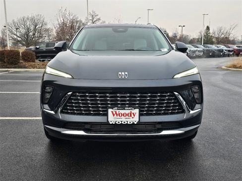 New 2026 Buick Envision Avenir image 3