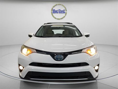 Used 2016 Toyota RAV4 XLE w/ Convenience Package image 9