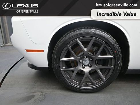 Used 2016 Dodge Challenger R/T Plus RWD image 9