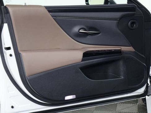 Used 2022 Lexus ES 350 image 12