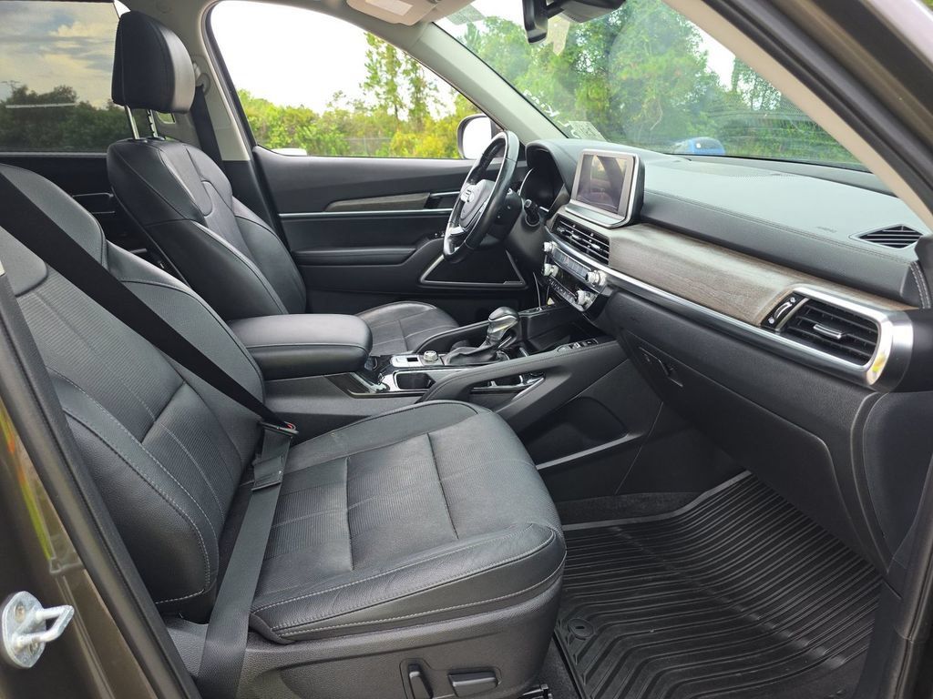Used 2021 Kia Telluride EX w/ EX Premium Package FWD image 9