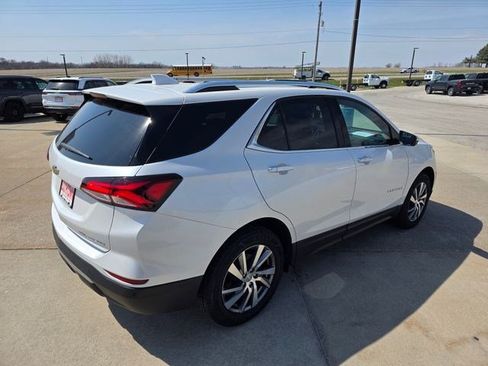 Used 2022 Chevrolet Equinox Premier AWD/4WD image 9