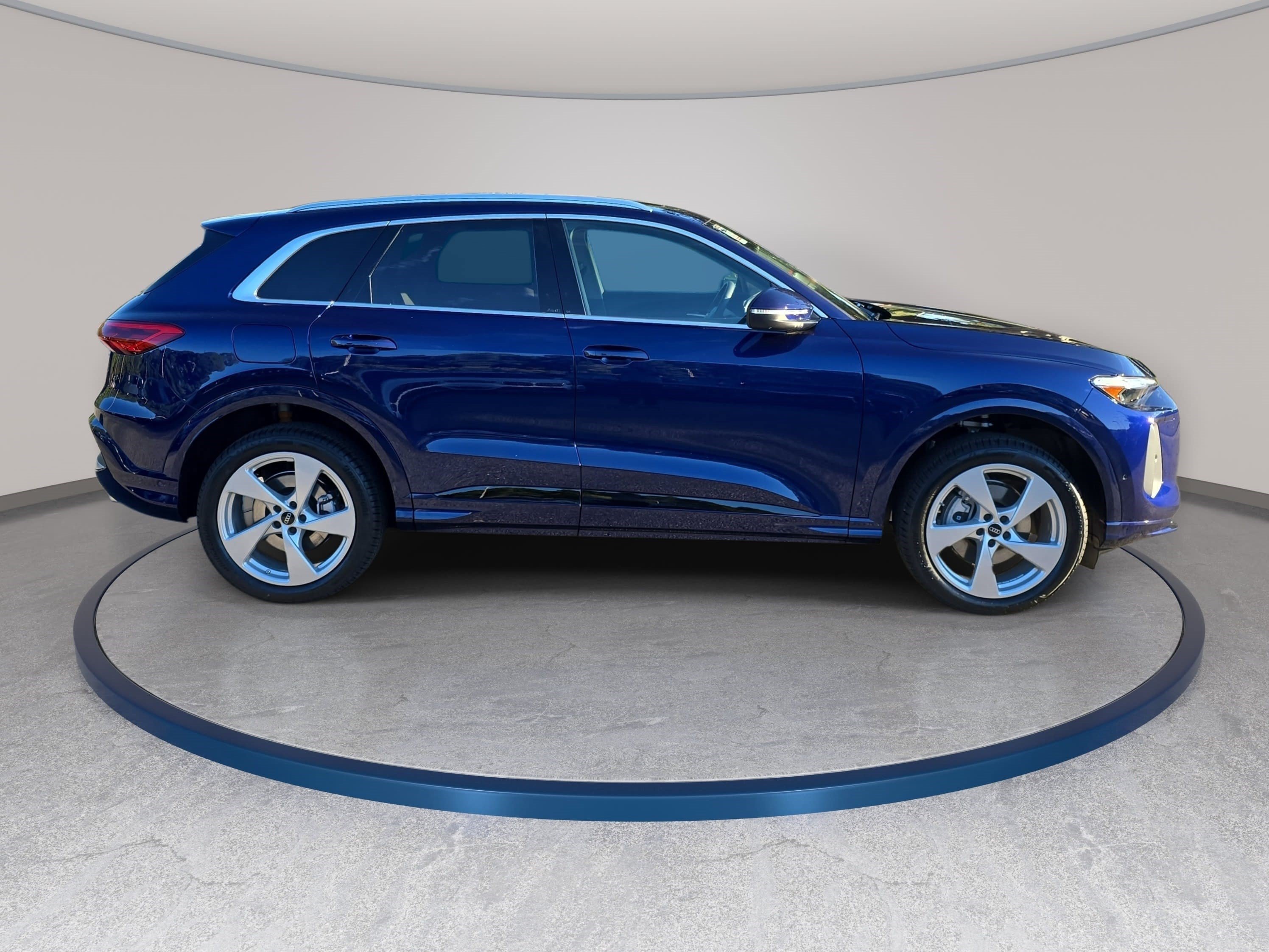 New 2026 Audi Q5 Premium AWD/4WD image 4