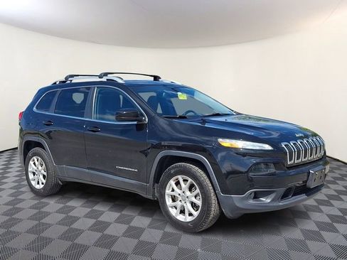 Used 2017 Jeep Cherokee Latitude AWD/4WD image 1