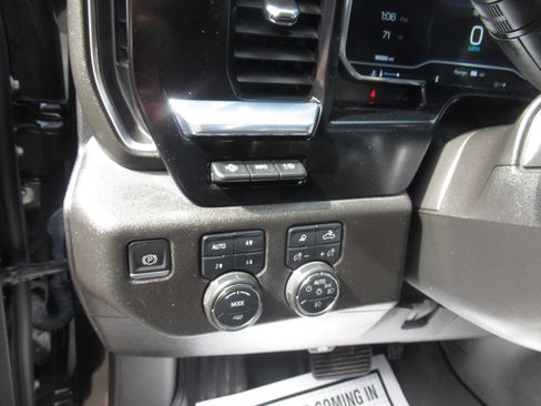 Used 2024 Chevrolet Silverado 3500 High Country w/ High Country Premium Package image 31