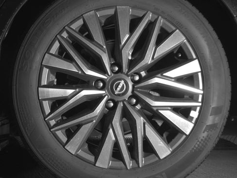 Used 2025 Nissan Altima 2.5 SV image 14