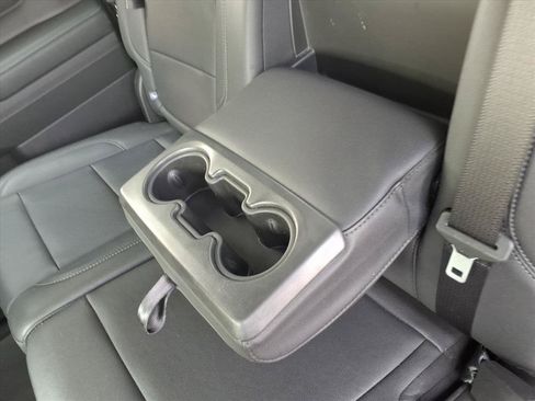 Used 2025 GMC Sierra 1500 SLT AWD/4WD image 30