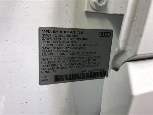 Certified 2025 Audi Q3 2.0T Premium Plus w/ Premium Plus Package image 36