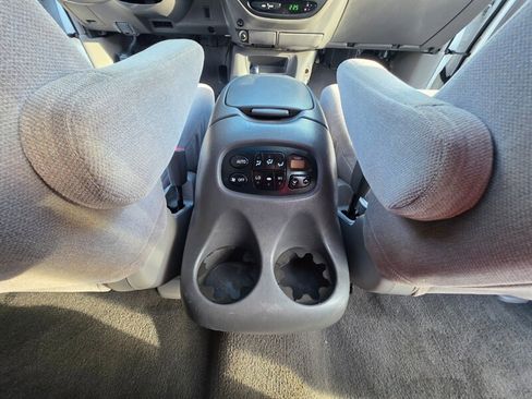 Used 2001 Toyota Sequoia SR5 image 43