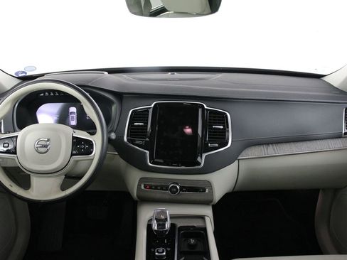 Used 2023 Volvo XC90 T8 Ultimate AWD/4WD image 7