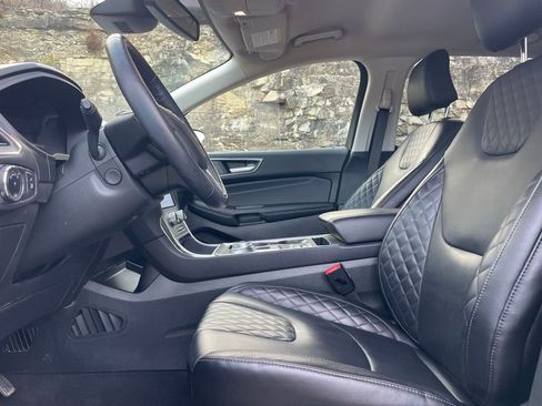 Certified 2024 Ford Edge Titanium w/ Equipment Group 301A image 20