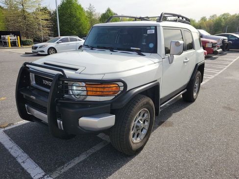 Used 2012 Toyota FJ Cruiser 4WD w/ Convenience Pkg image 1