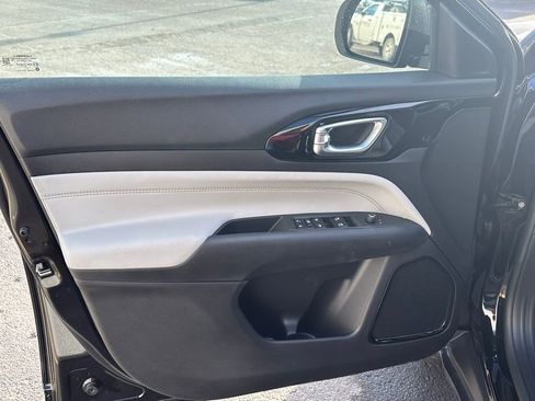 New 2026 Jeep Compass Limited image 10