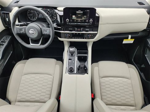 New 2025 Nissan Pathfinder SV image 20