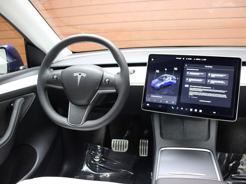 Used 2022 Tesla Model Y Performance image 32