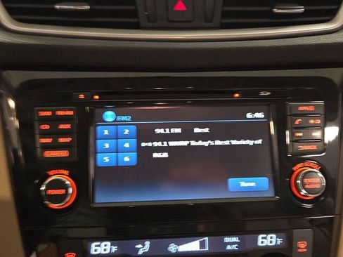 Used 2016 Nissan Rogue SL image 16