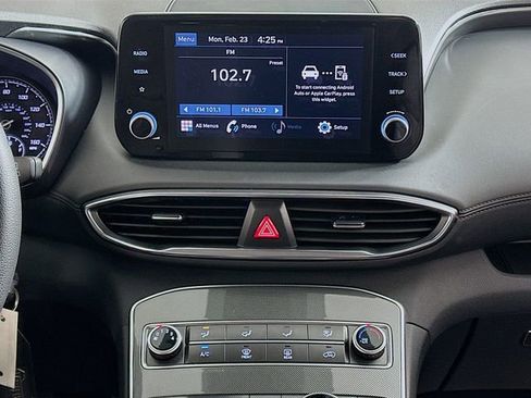 Used 2023 Hyundai Santa Fe SE image 15