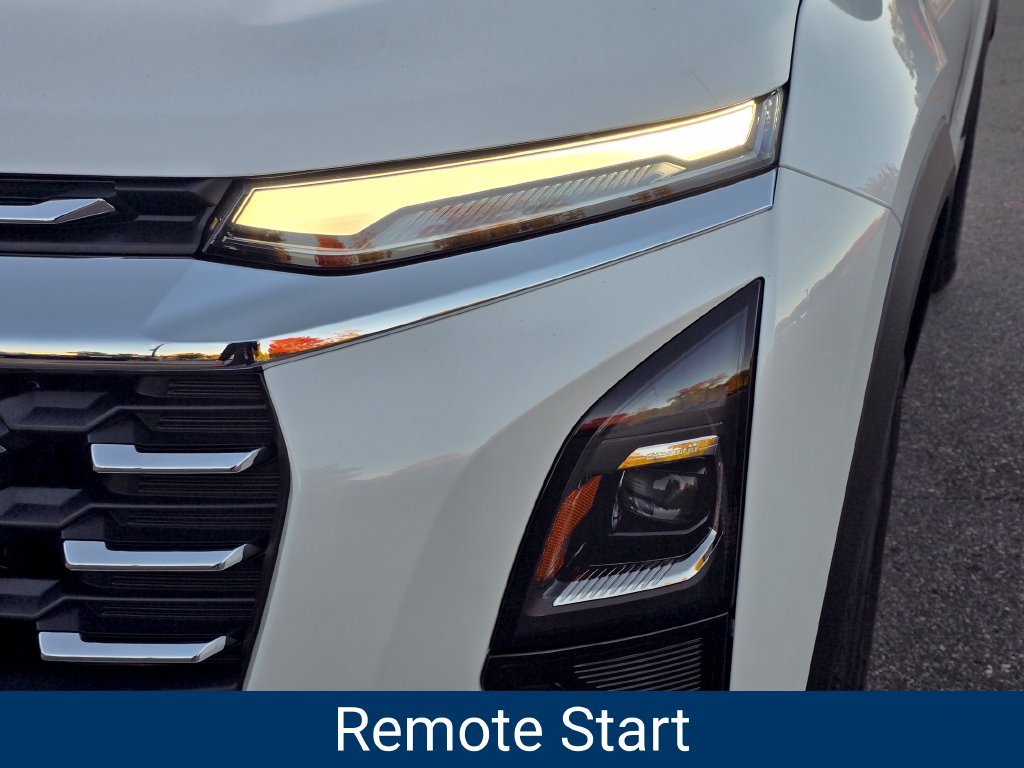 New 2027 Chevrolet Equinox LT FWD image 8