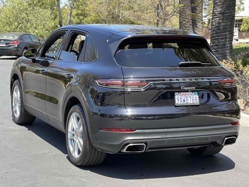 Used 2019 Porsche Cayenne w/ Premium Package AWD/4WD image 73